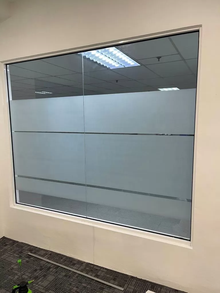 Frosted-Privacy-Film-Office-Room-Divider-Meeting-Room